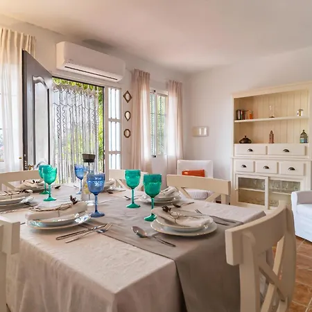 Holiday home Beautiful In Villanueva Del Rio Y M
