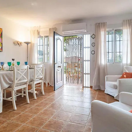 Holiday home Beautiful In Villanueva Del Rio Y M Villanueva del Rio y Minas